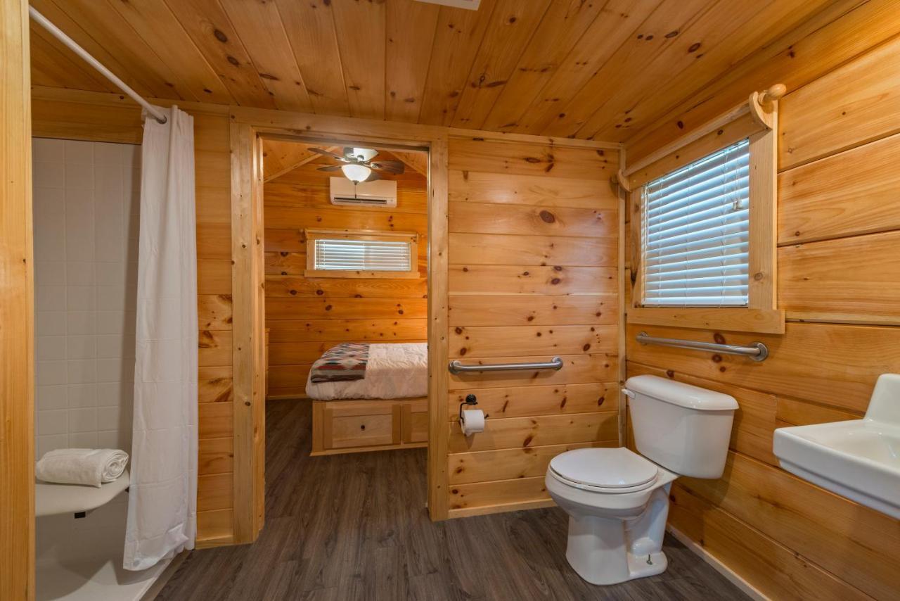 Great Escapes Rv Resort Bryan College Station Екстериор снимка